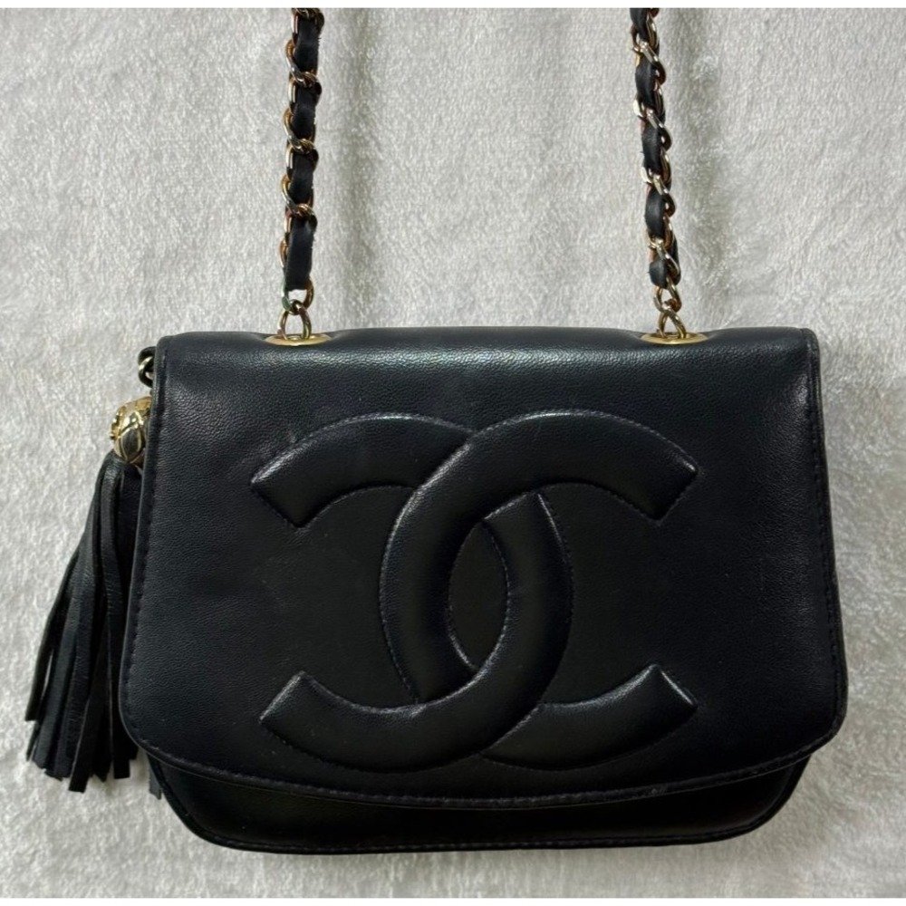 CHANEL Vintage Black Lambskin CC Logo Tassel Flap Crossbody Chain Bag France